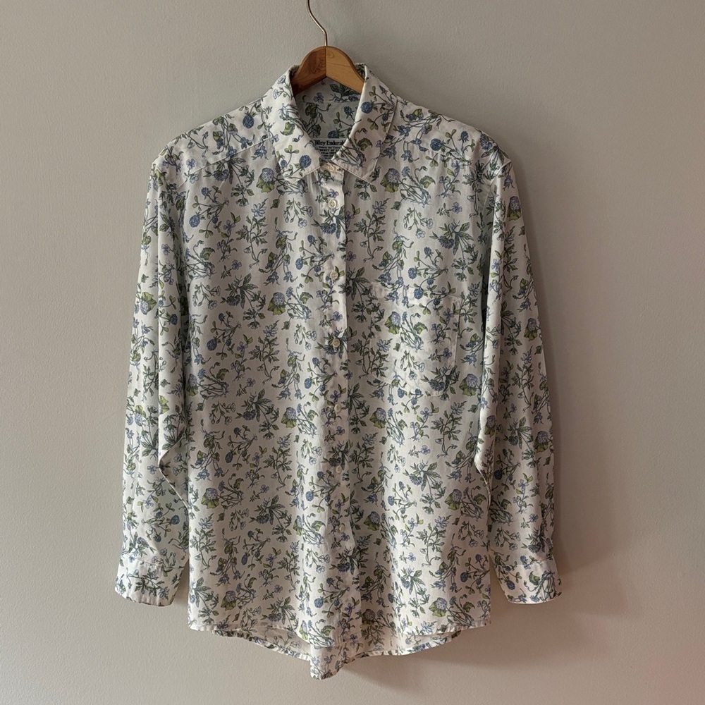 Elegant Floral Button Down Shirt - White and Blue